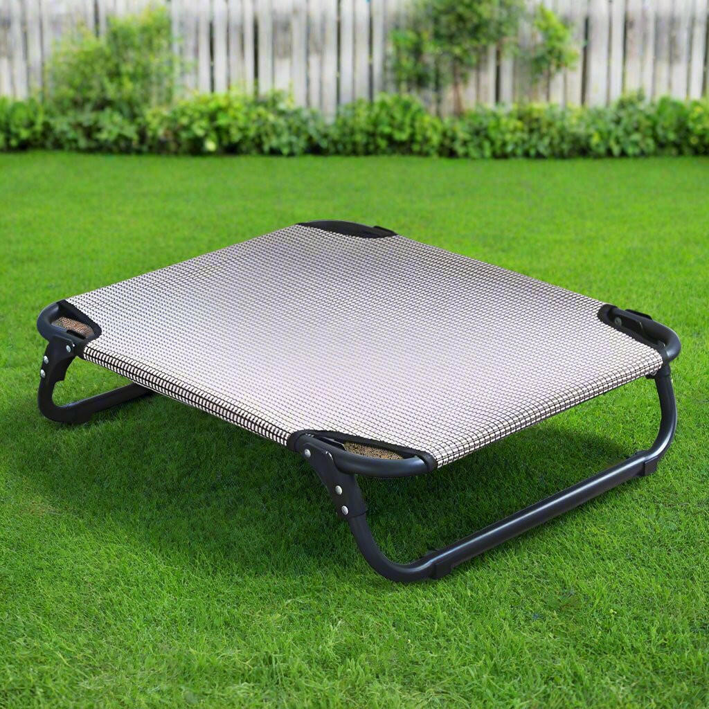 Foldable Elevated Outdoor Puppy Bed – Breathable and Sturdy Design.
