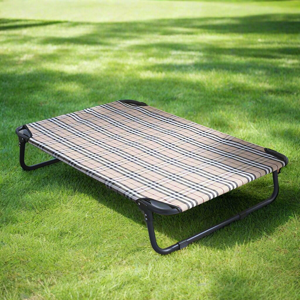 Foldable Elevated Outdoor Puppy Bed – Breathable and Sturdy Design.