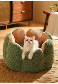Plush Flower-Shaped Cat Bed with Raised Petal Sides