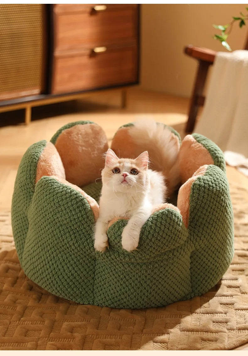 Plush Flower-Shaped Cat Bed with Raised Petal Sides
