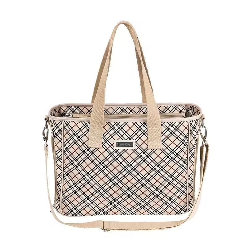 Stylish Pet Carrier Tote – Comfortable & Secure Travel Bag for Small Pets