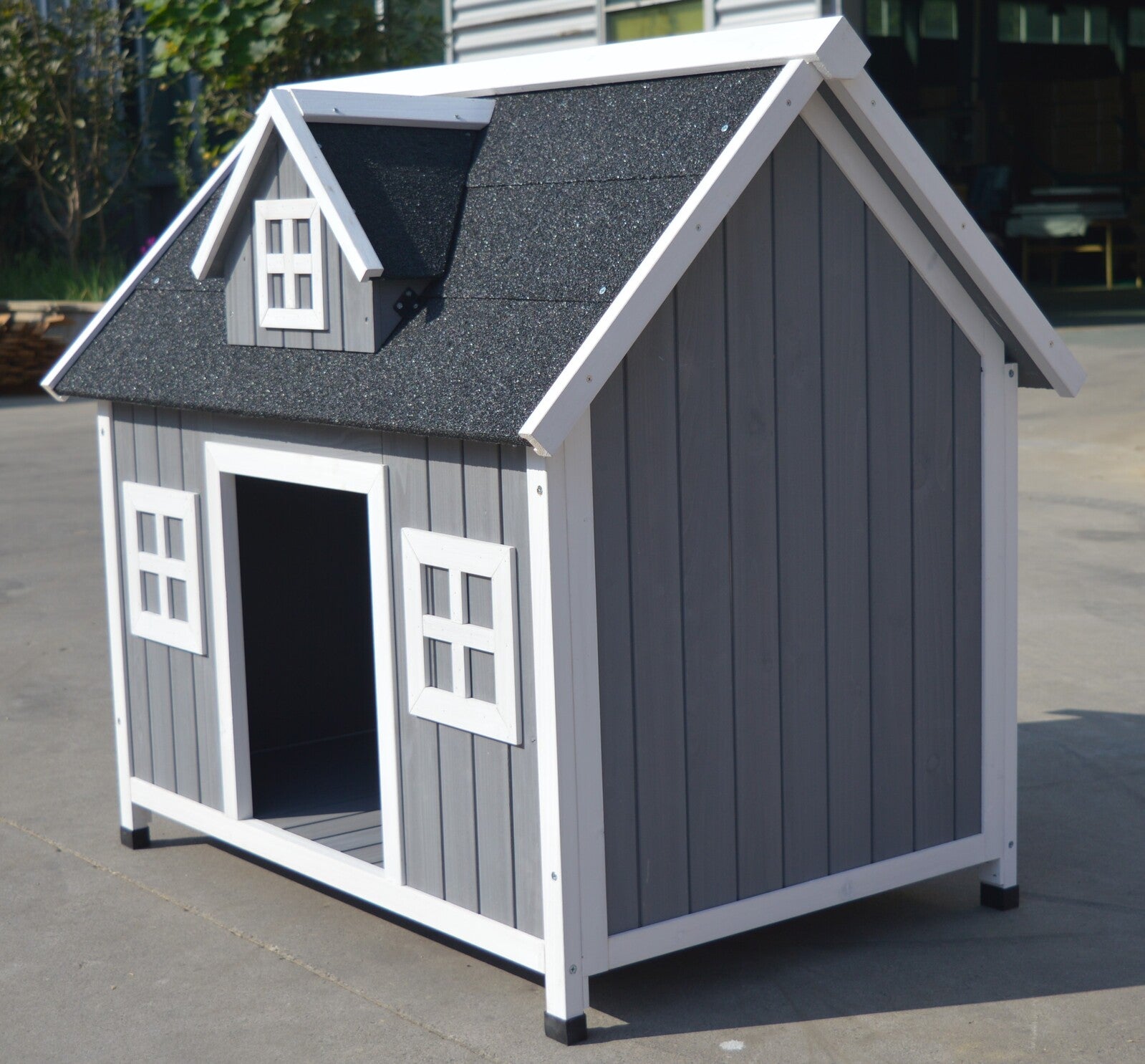 Luxury Timber Cottage Dog House with Weatherproof Roof