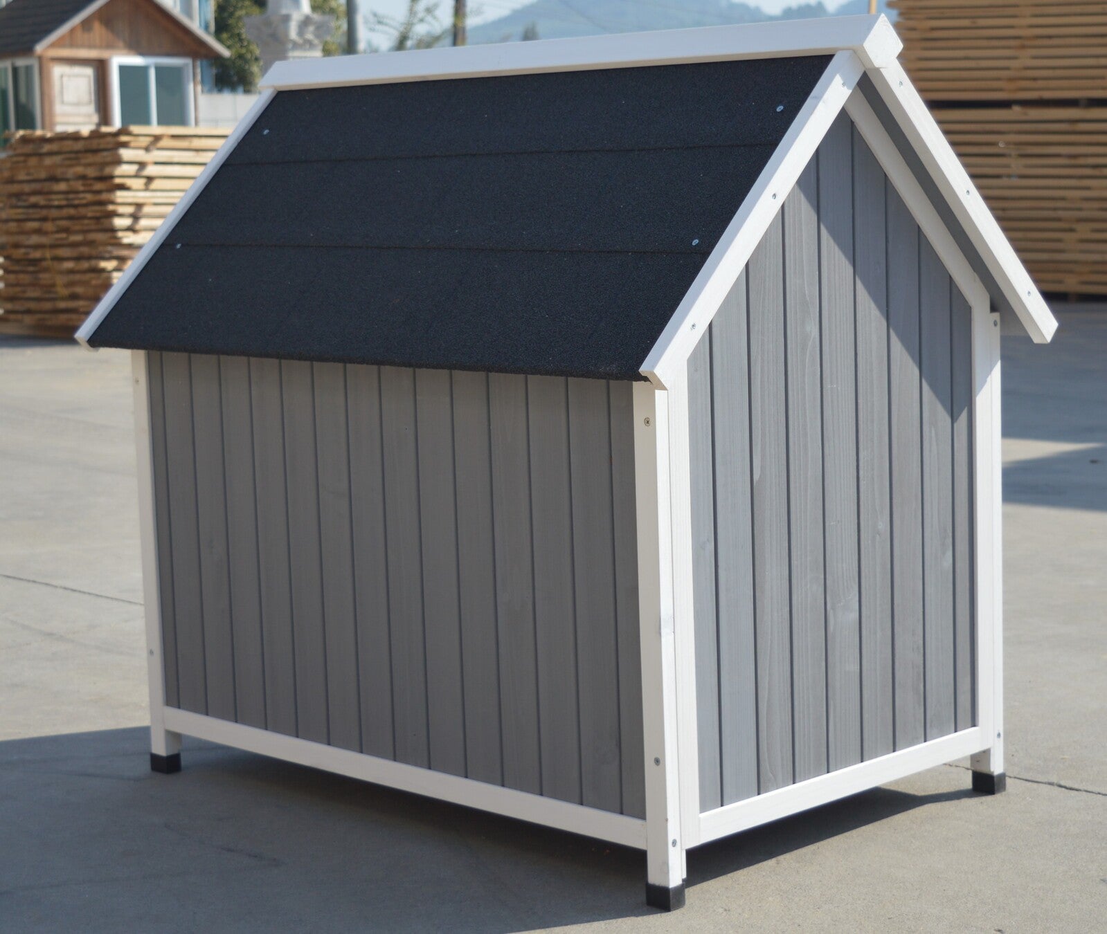 Luxury Timber Cottage Dog House with Weatherproof Roof